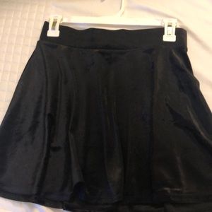 Black velvet skirt!